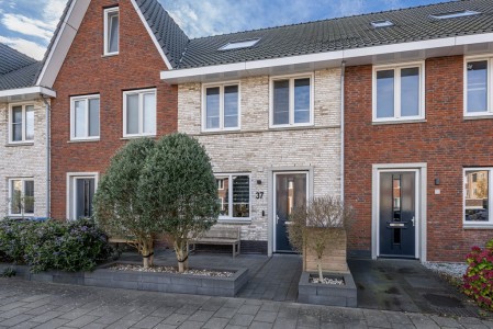 Spoorbaan 37 Hellevoetsluis